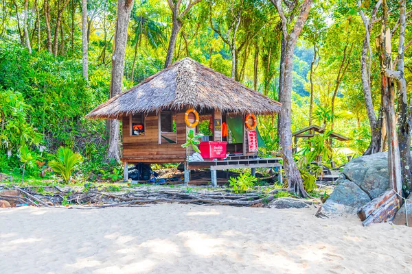 Khao Lak Thailand Februar 2020 Kleine Strandhütte Schönen Kleinen Sandstrand — Stockfoto