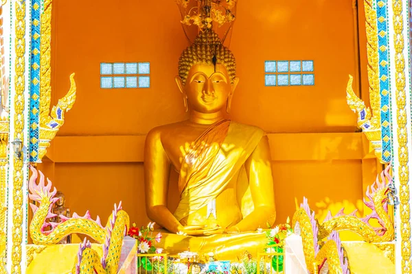 Statua Golden Big Buddha Nel Santuario Sacro Wat Phadung Tham — Foto Stock
