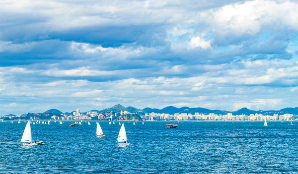 Hermoso Paisaje Urbano Panorama Costa Con Veleros Yates Barcos Montañas — Foto de Stock