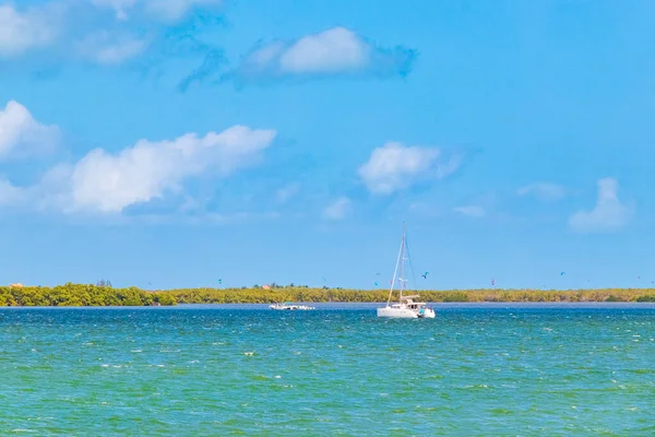 Panorama Krajobraz Widok Pięknej Wyspie Holbox Portu Wsi Łodzi Portowych — Zdjęcie stockowe