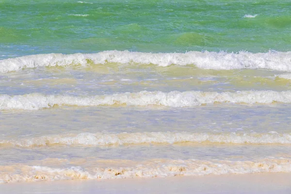 Panorama Landscape View Beautiful Holbox Island Sandbank Beach Waves Turquoise — Foto Stock