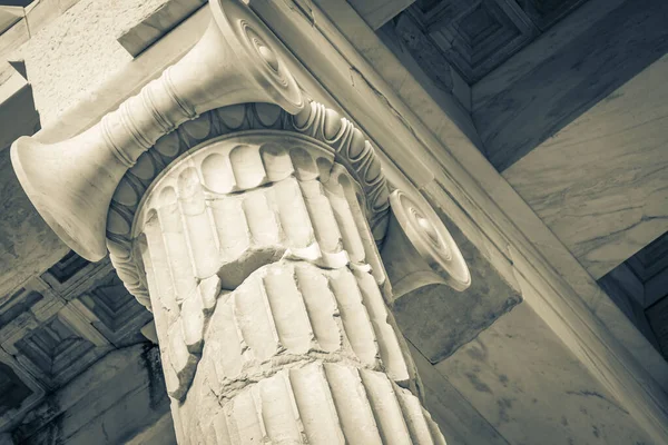 Zwart Wit Beeld Van Details Figuren Sculpturen Kolommen Van Akropolis — Stockfoto