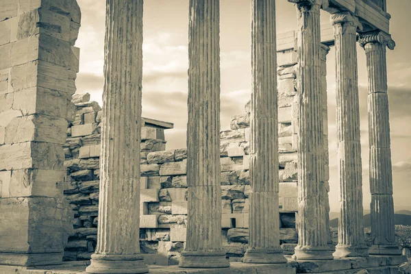 Чорно Біле Зображення Деталей Зображує Скульптурні Колони Акрополя Дивовижними Красивими — стокове фото