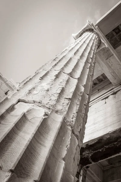 Zwart Wit Beeld Van Details Figuren Sculpturen Kolommen Van Akropolis — Stockfoto