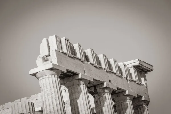 Zwart Wit Beeld Van Details Figuren Sculpturen Kolommen Van Akropolis — Stockfoto