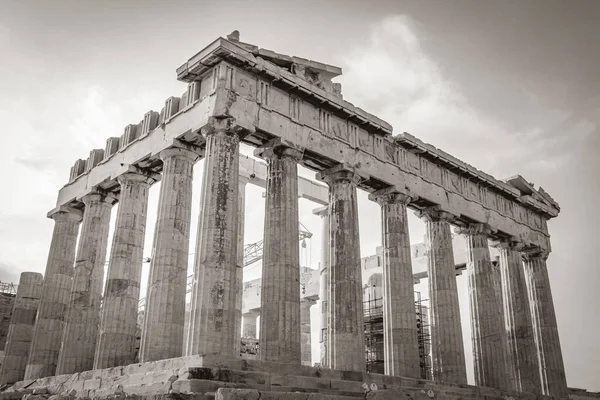 Imagem Preta Branca Acrópole Atenas Com Ruínas Surpreendentes Bonitas Parthenon — Fotografia de Stock