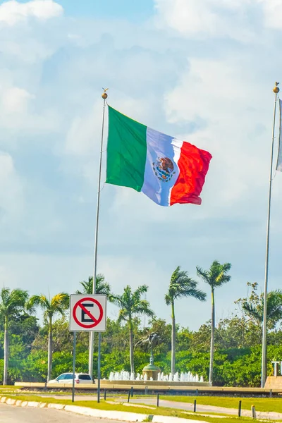 Enorme Bandera Roja Blanca Verde Mexicana Campo Pga Riviera Maya —  Fotos de Stock