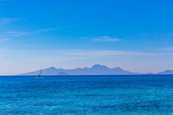 Yunanistan 'ın Kos Adası' ndaki en güzel plajlar, tepeler ve adalar manzaralı.