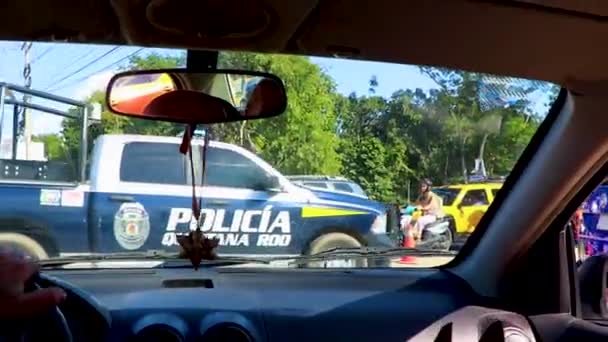 Tulum Mexico Februari 2022 Polisen Bil Pickup Lastbil Kör Snabbt — Stockvideo