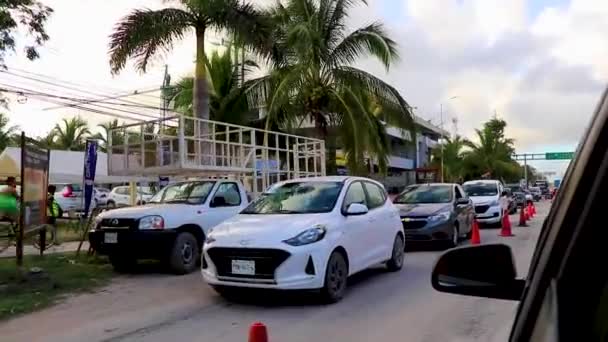 Tulum Mexico Únor 2022 Jízda Přes Typické Barevné Ulice Silnice — Stock video