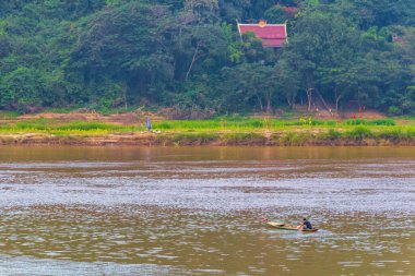 Mekong nehri ve Luang Prabang şehri, Güneydoğu Asya 'da Laos dünya turnesinde yer alıyor..
