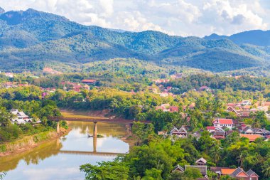 Mekong nehri ve Luang Prabang şehri, Güneydoğu Asya 'da Laos dünya turnesinde yer alıyor..