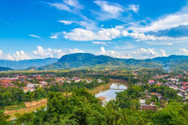 Mekong nehri ve Luang Prabang şehri, Güneydoğu Asya 'da Laos dünya turnesinde yer alıyor..