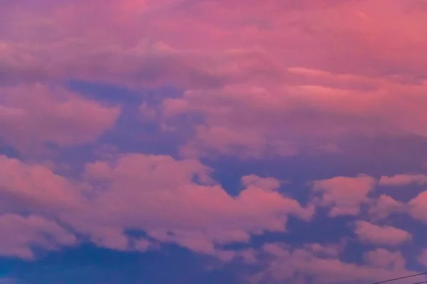 Incrível Colorido Rosa Violeta Azul Roxo Pôr Sol Céu Panorama — Fotografia de Stock