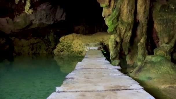 Increíble Cenote Azul Turquesa Agua Cueva Piedra Caliza Santuario Los — Vídeo de stock