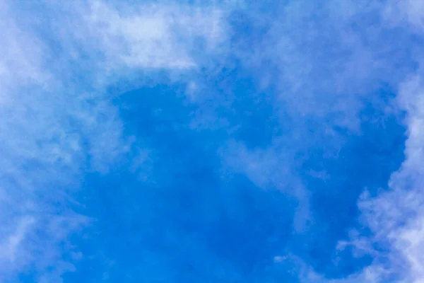 Céu Azul Com Nuvens Brancas Bela Paisagem Nublada Fundo Bremerhaven — Fotografia de Stock