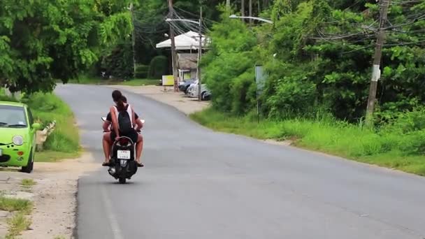 Surat Thani Thailand Mai 2018 Hoeveel Kost Het Scooters Huren — Stockvideo