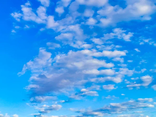Cielo Azul Con Hermosas Nubes Día Soleado Playa Punta Esmeralda — Foto de Stock