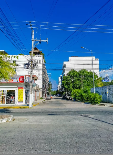 Playa Del Carmen Meksyk Lipiec 2022 Typowy Uliczny Krajobraz Samochodami — Zdjęcie stockowe