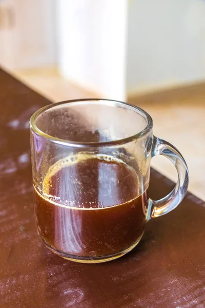 Szklana Filiżanka Czarnej Kawy Meksyku Drewnianym Tle Czystej Kuchni — Zdjęcie stockowe