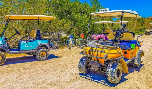 Holbox Мексика Май 2022 Багги Такси Golf Cart Автомобили Тележки — стоковое фото