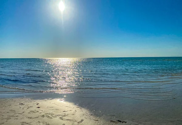 Panorama Landscape View Beautiful Holbox Island Sandbank Beach Waves Turquoise — Stockfoto