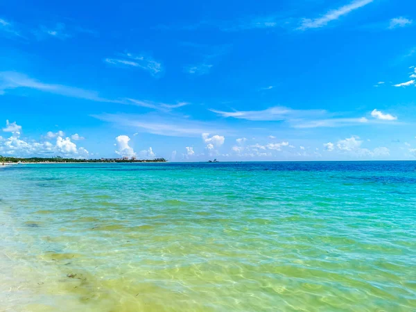 Panorama Tropical Playa Mexicana Con Agua Azul Turquesa Clara Olas —  Fotos de Stock