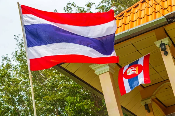 Σημαία Ταϊλάνδης Κόκκινο Λευκό Χρώμα Μπλε Που Φυσάει Στον Άνεμο — Φωτογραφία Αρχείου