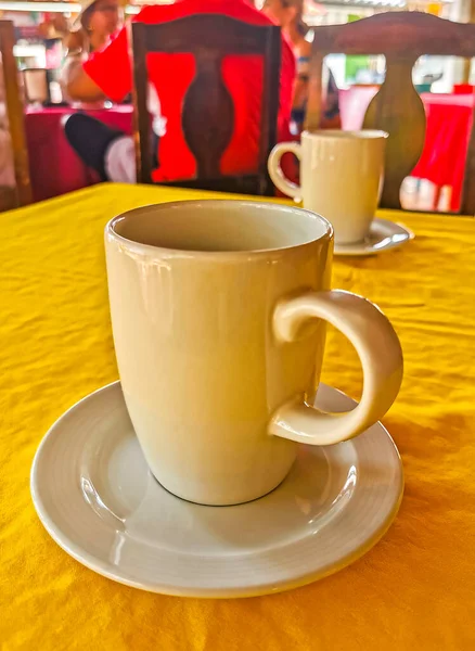 Bicchiere Caffè Americano Nero Con Cucchiaio Piatto Tavola Cibo Bevande — Foto Stock