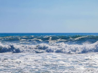 Zicatela Puerto Escondido Oaxaca 'da büyük sörfçü dalgaları..