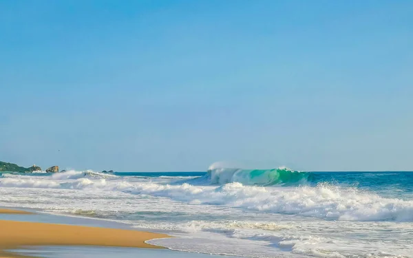 Niezwykle Duże Fale Surferów Plaży Zicatela Puerto Escondido Oaxaca Meksyk — Zdjęcie stockowe