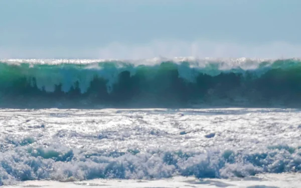 Extrêmement Grandes Vagues Surfeurs Sur Plage Zicatela Puerto Escondido Oaxaca — Photo