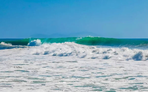 Extrêmement Grandes Vagues Surfeurs Sur Plage Zicatela Puerto Escondido Oaxaca — Photo