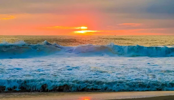 Hermosa Puesta Sol Colorida Dorada Amarillo Anaranjado Rojo Playa Gran — Foto de Stock