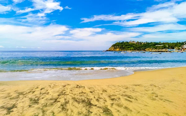 Playa Costa Del Mar Con Hermosas Olas Surfistas Enormes Zicatela — Foto de Stock