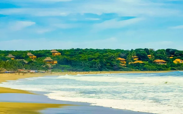 Strand Und Küste Mit Riesigen Surferwellen Zicatela Puerto Escondido Oaxaca — Stockfoto