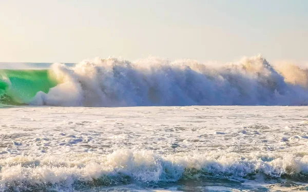 Estremamente Belle Enormi Onde Surfista Sulla Spiaggia Zicatela Puerto Escondido — Foto Stock
