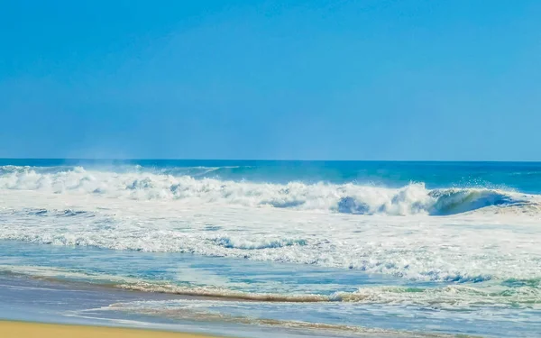 Niezwykle Piękne Ogromne Fale Surferów Plaży Zicatela Puerto Escondido Oaxaca — Zdjęcie stockowe