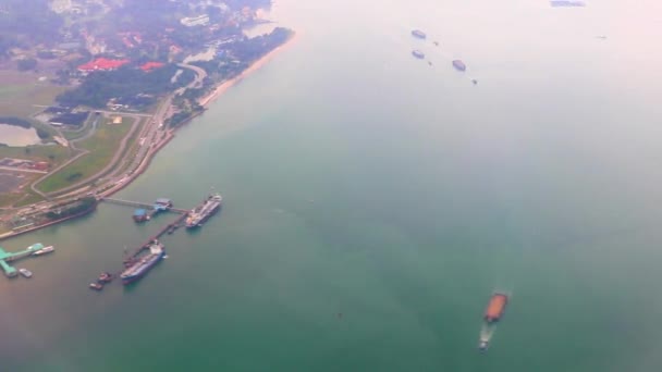 Voando Acima Das Nuvens Aeroporto Paisagem Sobre Singapura Sudeste Asiático — Vídeo de Stock