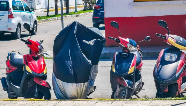 Různé Motocykly Mopedy Koloběžky Playa Del Carmen Quintana Roo Mexiko — Stock fotografie