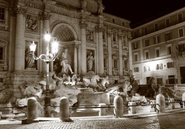 Trevi Çeşmesi