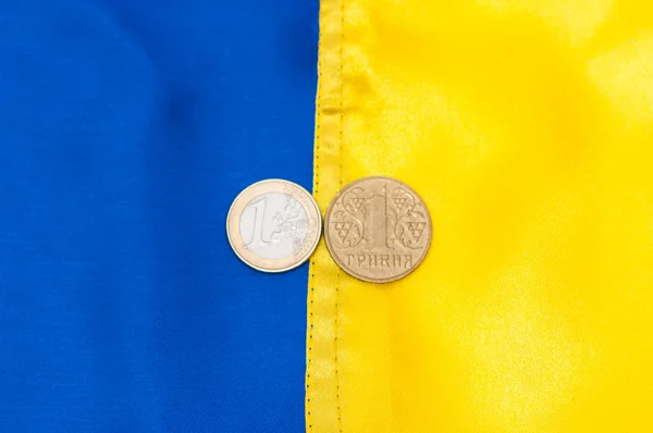 Monede Ucraina și Uniunea Europeană — Fotografie, imagine de stoc