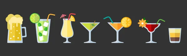 Kokteyl koleksiyonu. Alkolik yaz, mojito votka sambuca martini seti içinde sıvı yiyecek içer..