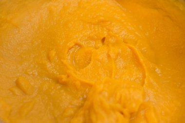 Kremalı sarı patates püresi - detaylı ve güzel kremalı doku - üst manzara. Patates püresini kapayın.. 