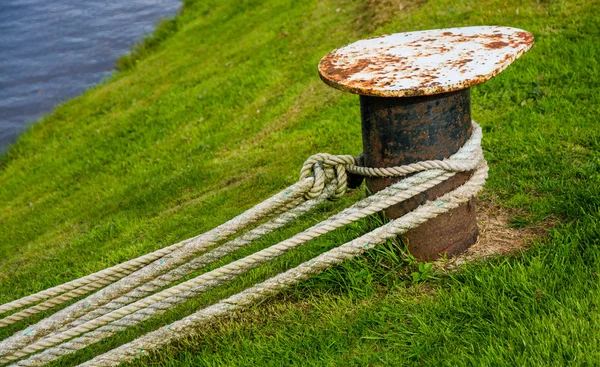 Ropes în port — Fotografie, imagine de stoc