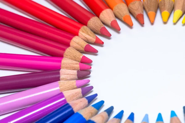 Kruh s barevné pastelky — Stock fotografie