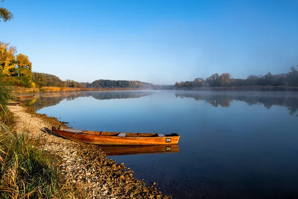 Água Calma Com Barcos Parque Nacional Danúbio Zonas Húmidas Áustria — Fotografia de Stock