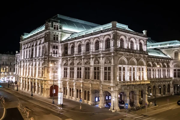 Иллюминированный Оперный Театр Staatsoper Ночь Внутреннем Городе Вены Австрии — стоковое фото