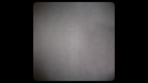 Эффект Ретро Кино Экран Винтажного Телевизора Царапинами Повреждениями Черно Белый — стоковое видео