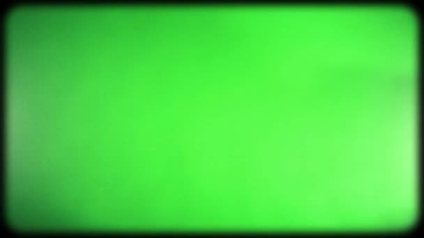 绿色背景上的光泄漏 旧电视在绿色荧幕上的效果 电视屏幕的四边形 复古复盖 复古80 90年代 — 图库视频影像